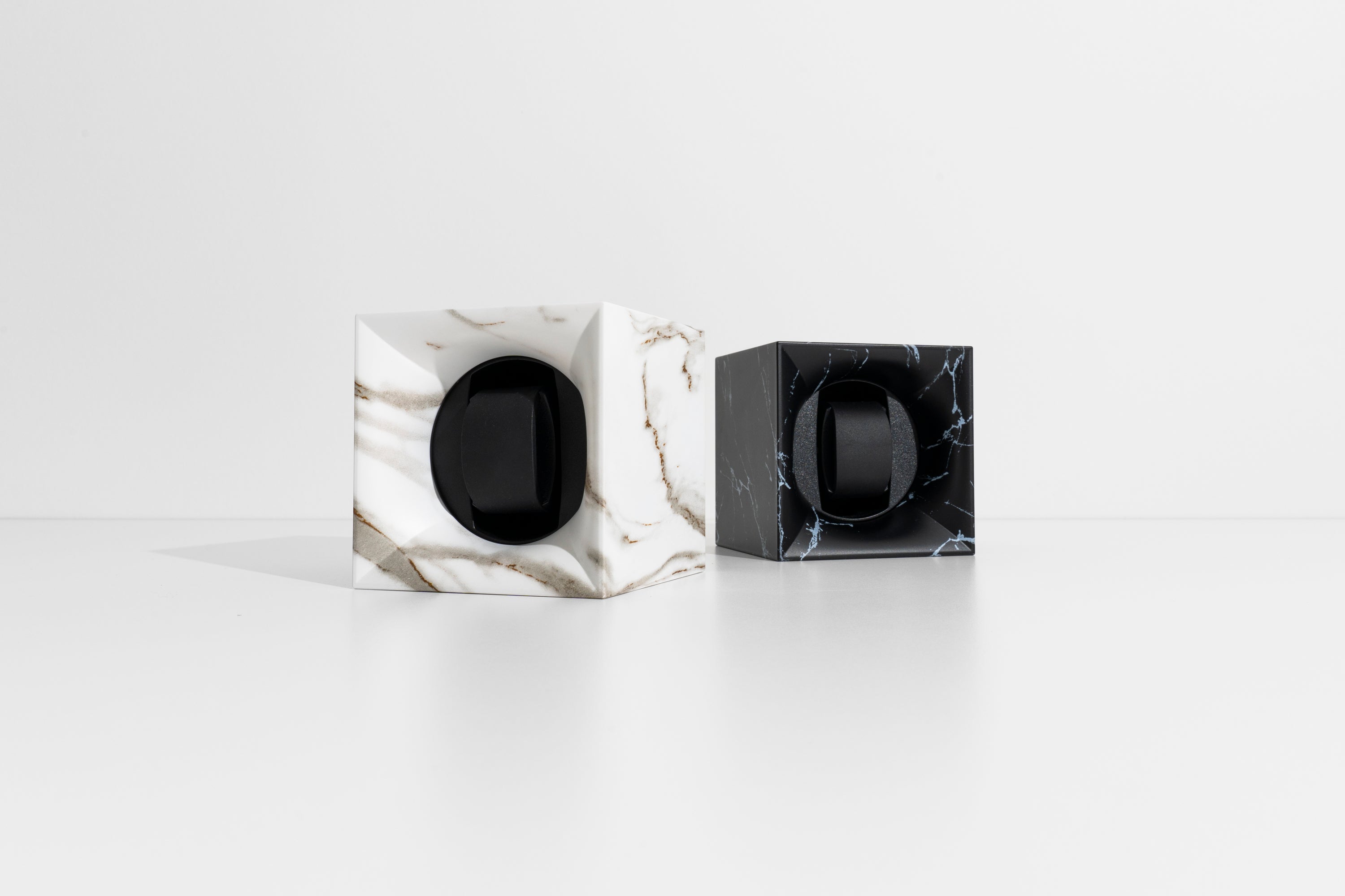 SWISS KubiK STARTBOX スイスキュービック Startbox Black Soft Touch Single Watch Winder - SwissKubik