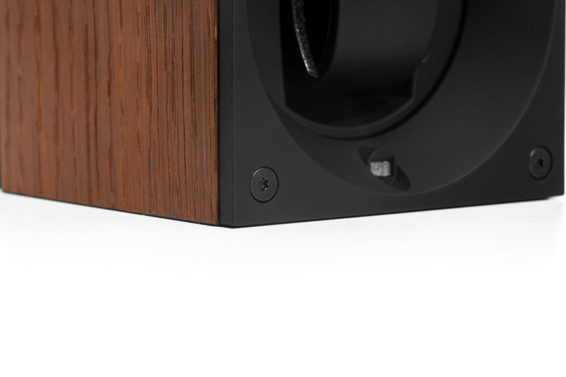 Masterbox Chêne : remontoir à montre automatique équipé de Bluetooth