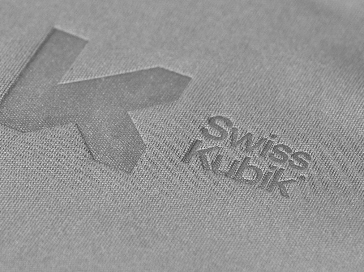 Entretien remontoir à montre : gants en microfibre