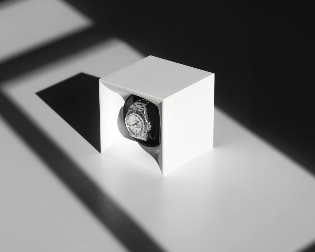 Remontoir à montre automatique blanc